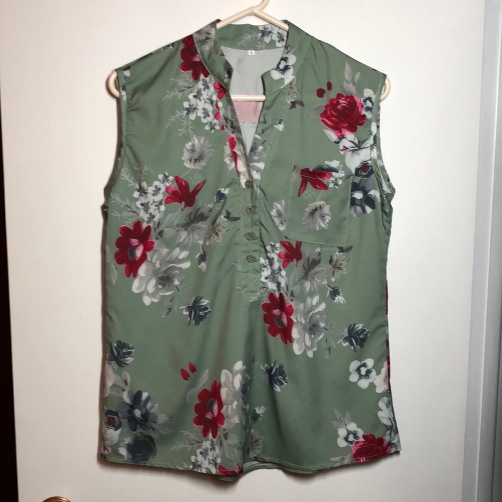 Sleeveless Floral Dress Shirt